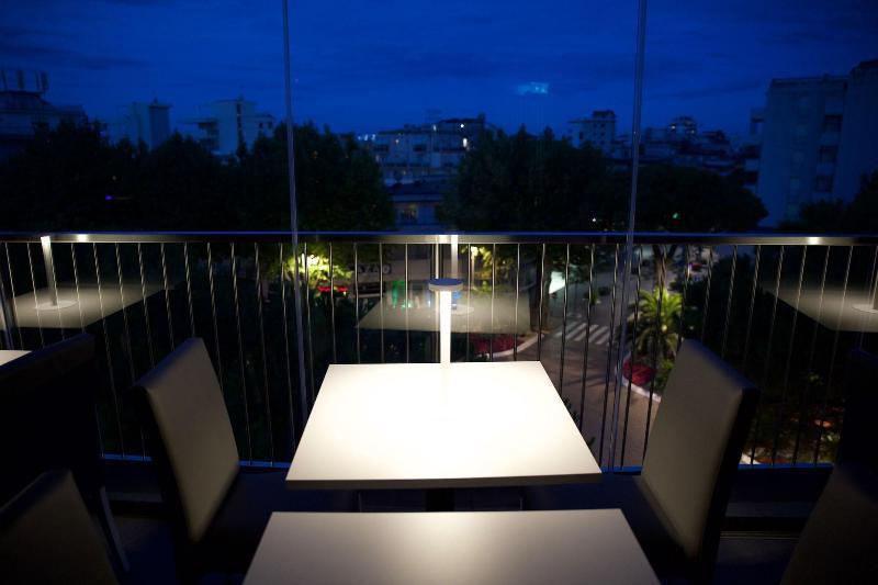 Monaco Suites Hotel Lignano Sabbiadoro Exterior photo