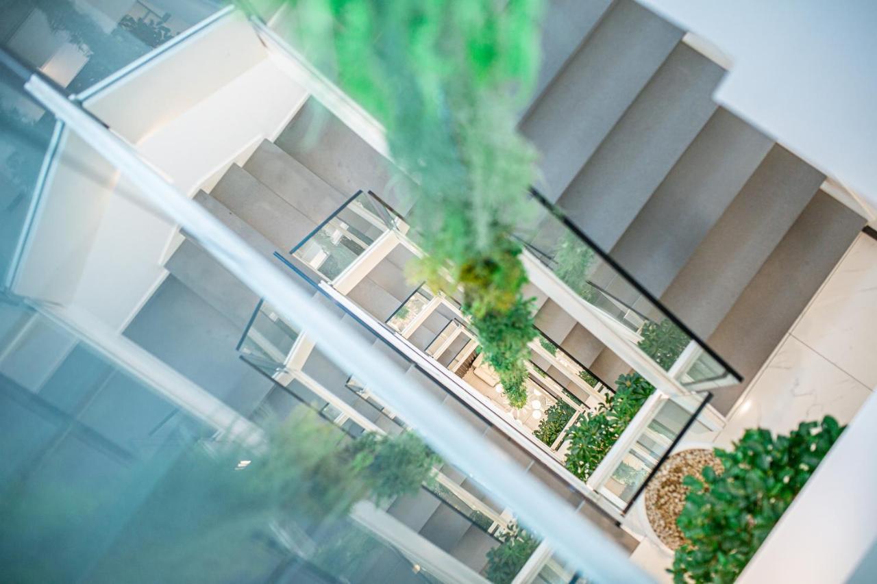 Monaco Suites Hotel Lignano Sabbiadoro Exterior photo