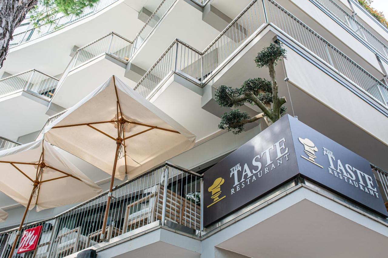 Monaco Suites Hotel Lignano Sabbiadoro Exterior photo