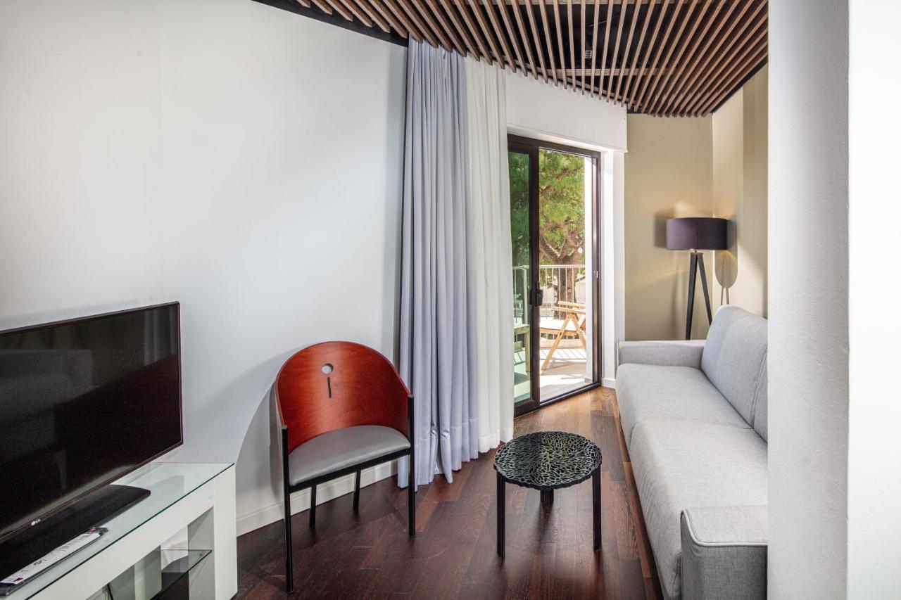 Monaco Suites Hotel Lignano Sabbiadoro Exterior photo